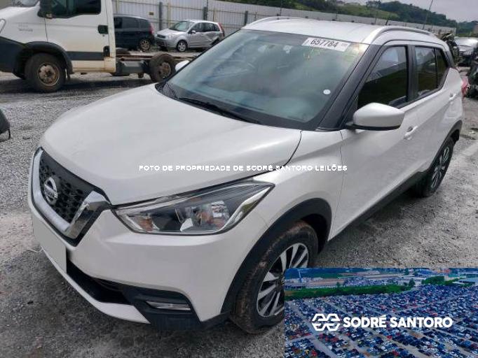 NISSAN KICKS 18/18